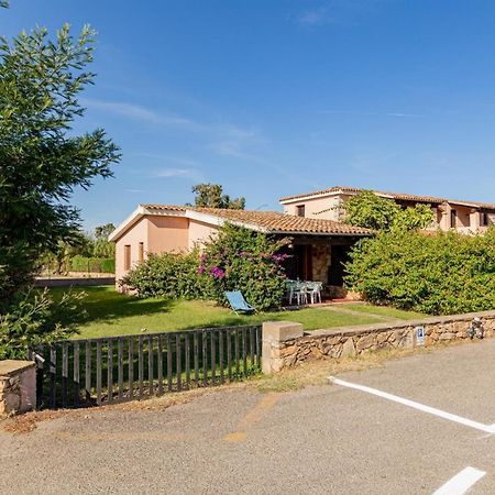 Appartamento Trilocale Le Canne 6 Posti Letto Con Giardino San Teodoro  Exterior foto