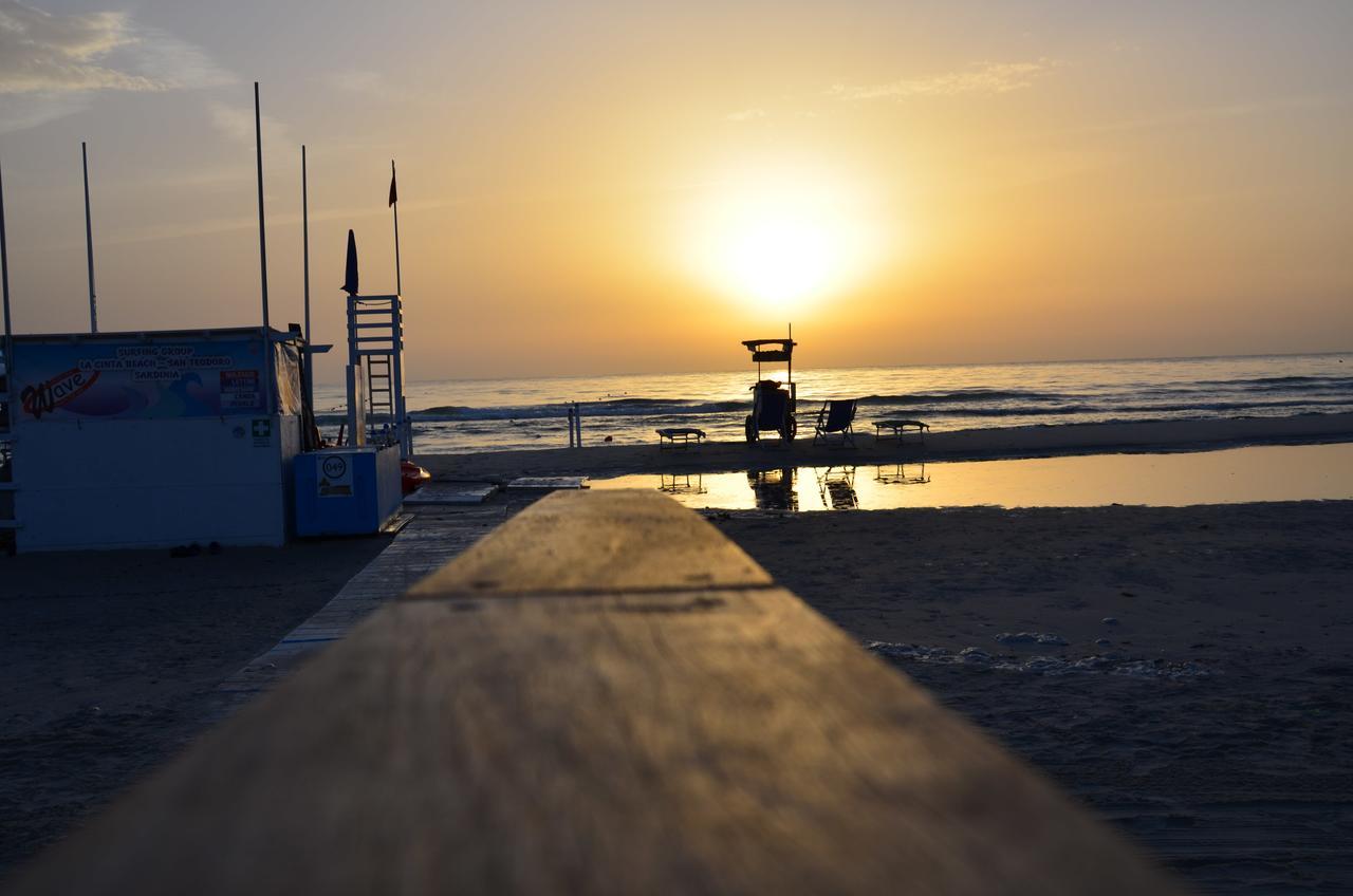 Appartamento Trilocale Le Canne 6 Posti Letto Con Giardino San Teodoro  Exterior foto