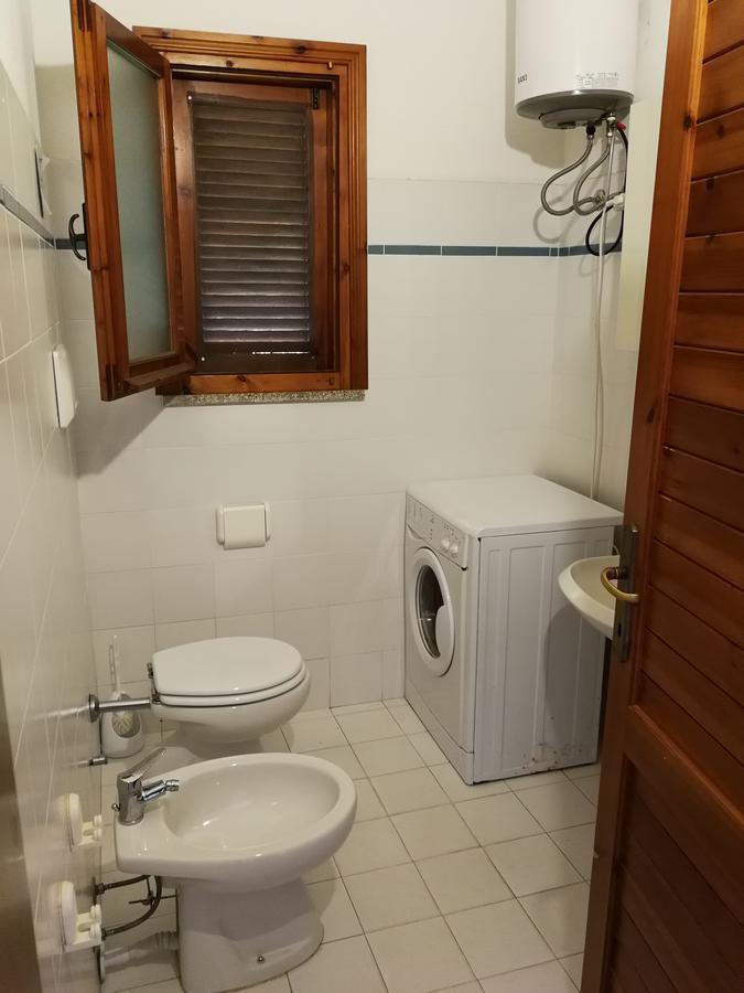 Appartamento Trilocale Le Canne 6 Posti Letto Con Giardino San Teodoro  Exterior foto