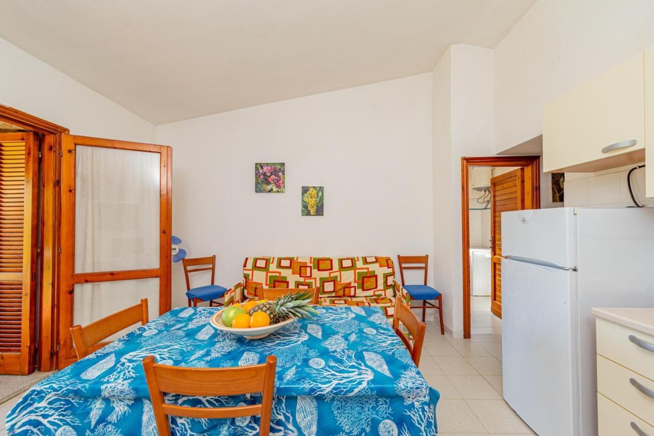 Appartamento Trilocale Le Canne 6 Posti Letto Con Giardino San Teodoro  Exterior foto