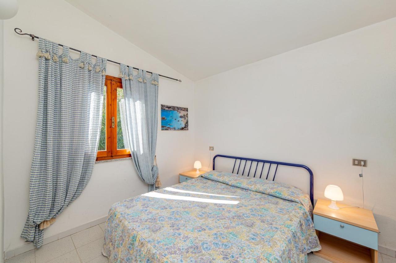 Appartamento Trilocale Le Canne 6 Posti Letto Con Giardino San Teodoro  Exterior foto